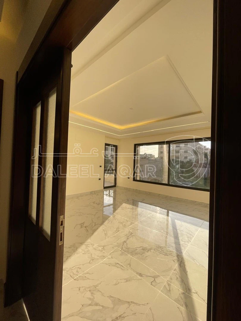 شقة في شقة للبيع في النخيل قرب بنك الاتحاد - 125,000 دأ - صورة 1